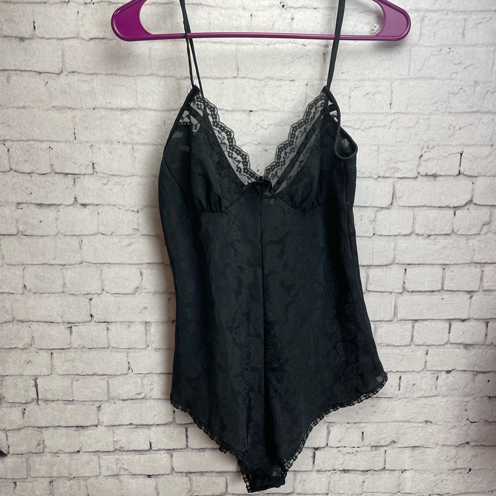 Vintage Sassoon black teddy size 32